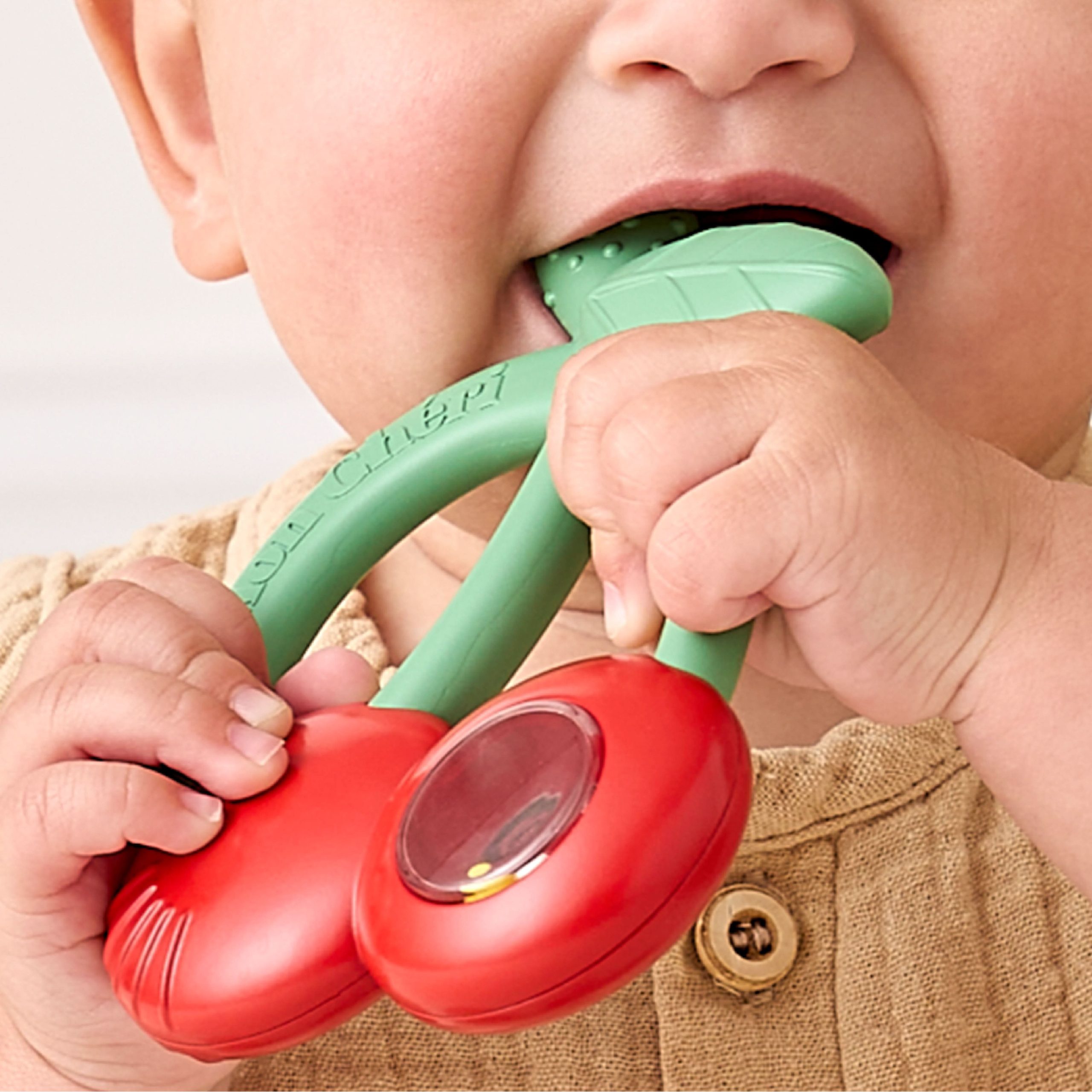 Bitzy ShakeTM Rattle and Teether - Image 14