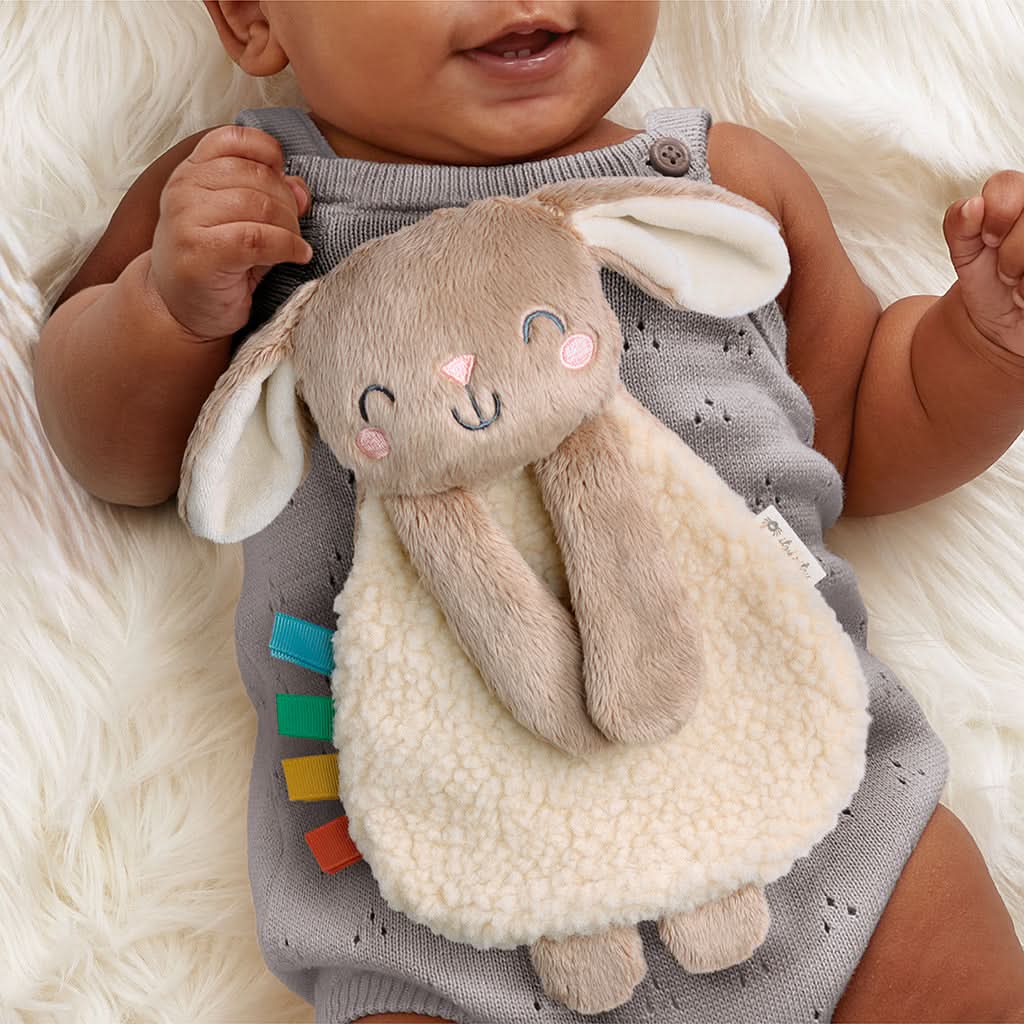 Itzy Learn & Snuggle Gift SetTM - Image 7